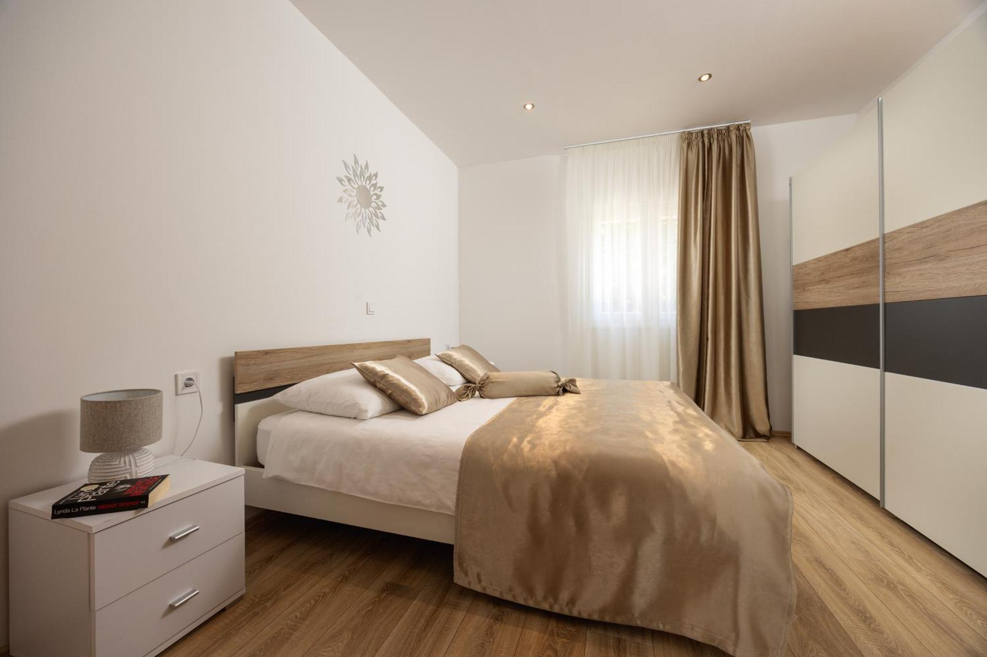 Sunny Garden Apartment Split Exterior foto