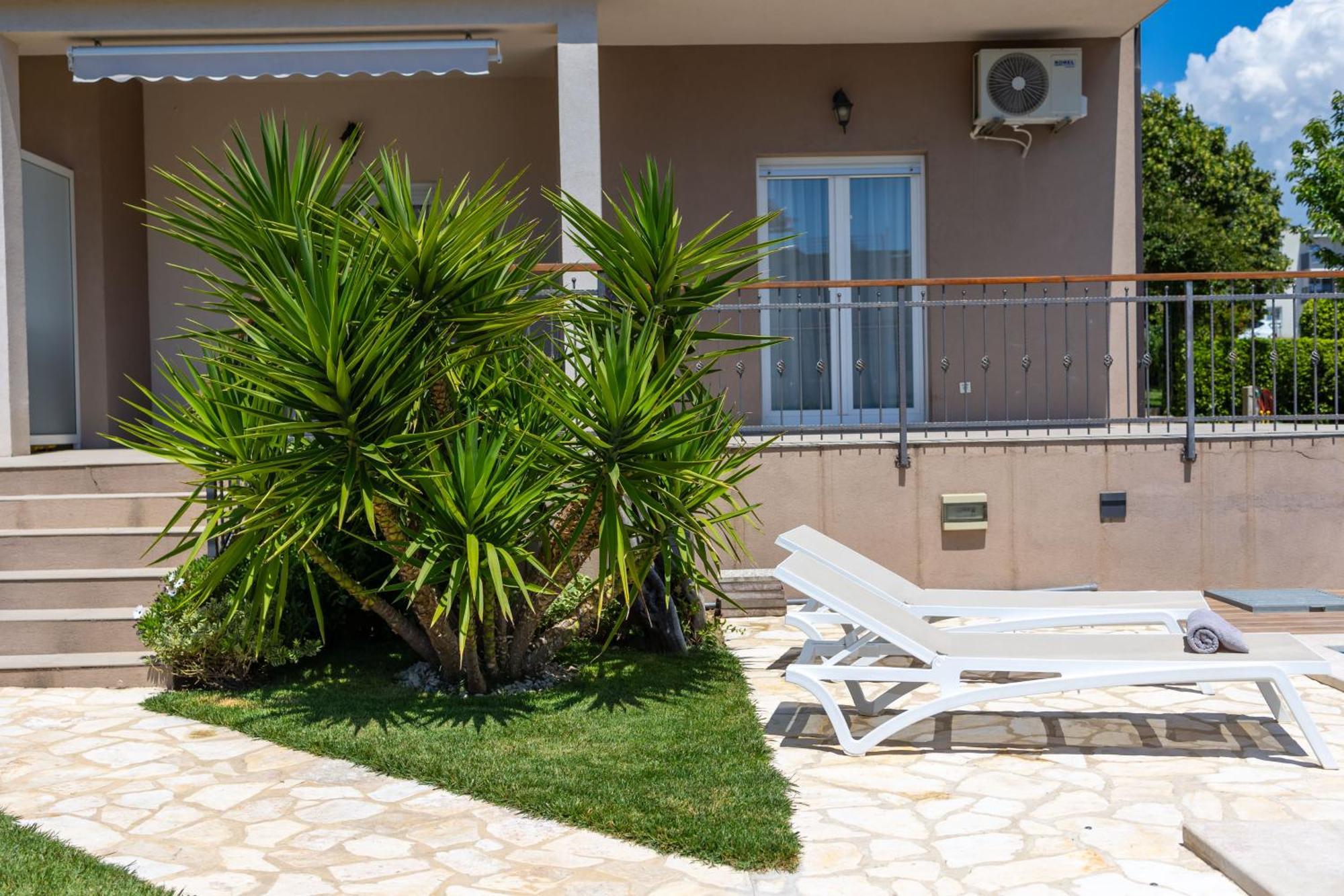 Sunny Garden Apartment Split Exterior foto